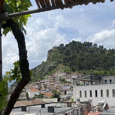 Flat In Berat'S Center Leilighet Eksteriør bilde