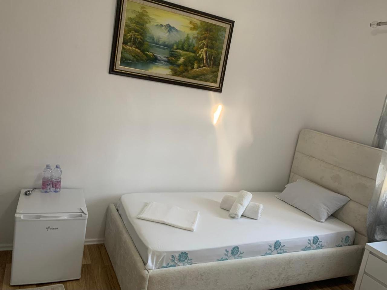 Flat In Berat'S Center Leilighet Eksteriør bilde