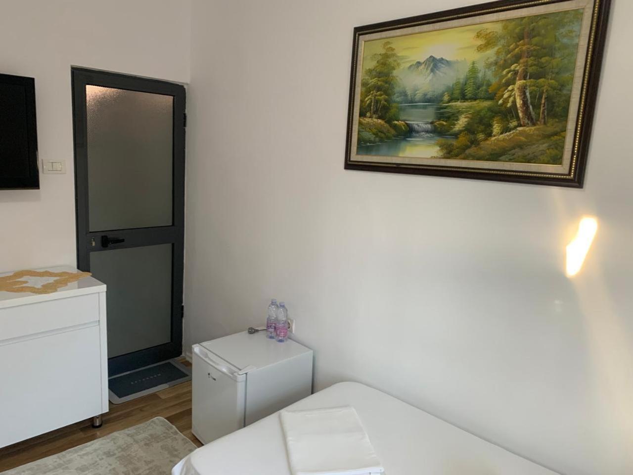 Flat In Berat'S Center Leilighet Eksteriør bilde