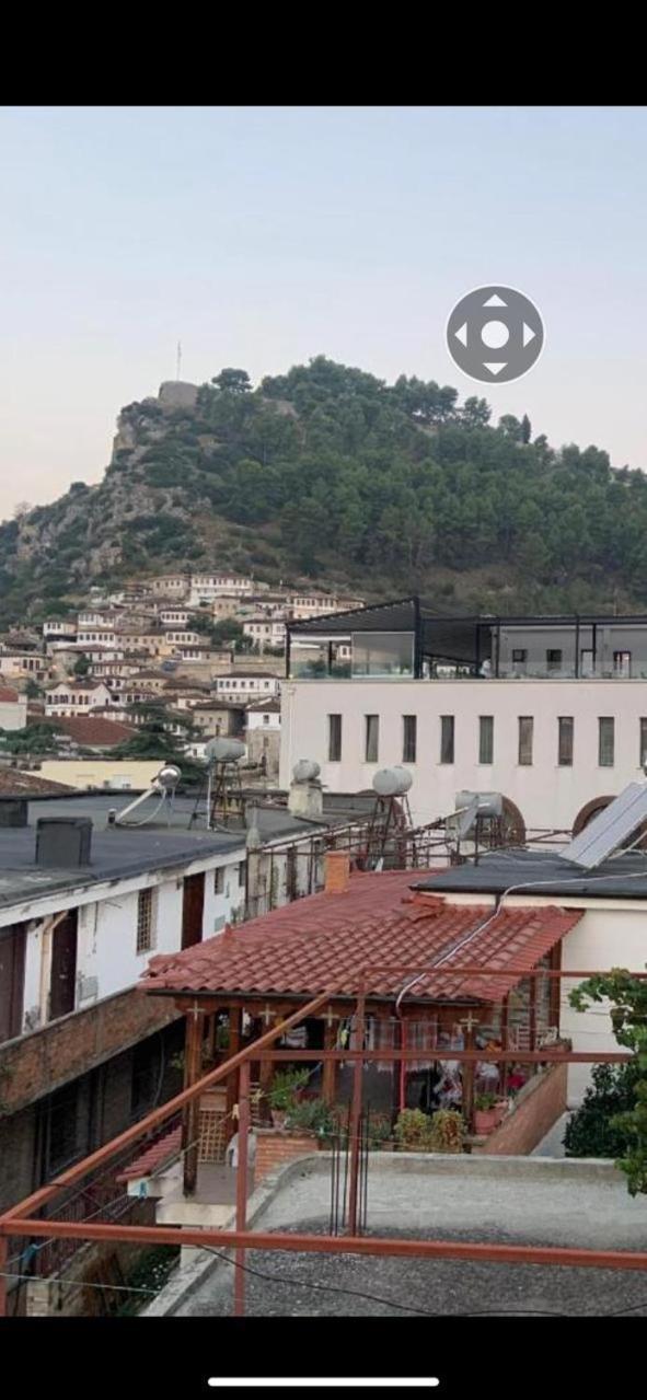 Flat In Berat'S Center Leilighet Eksteriør bilde