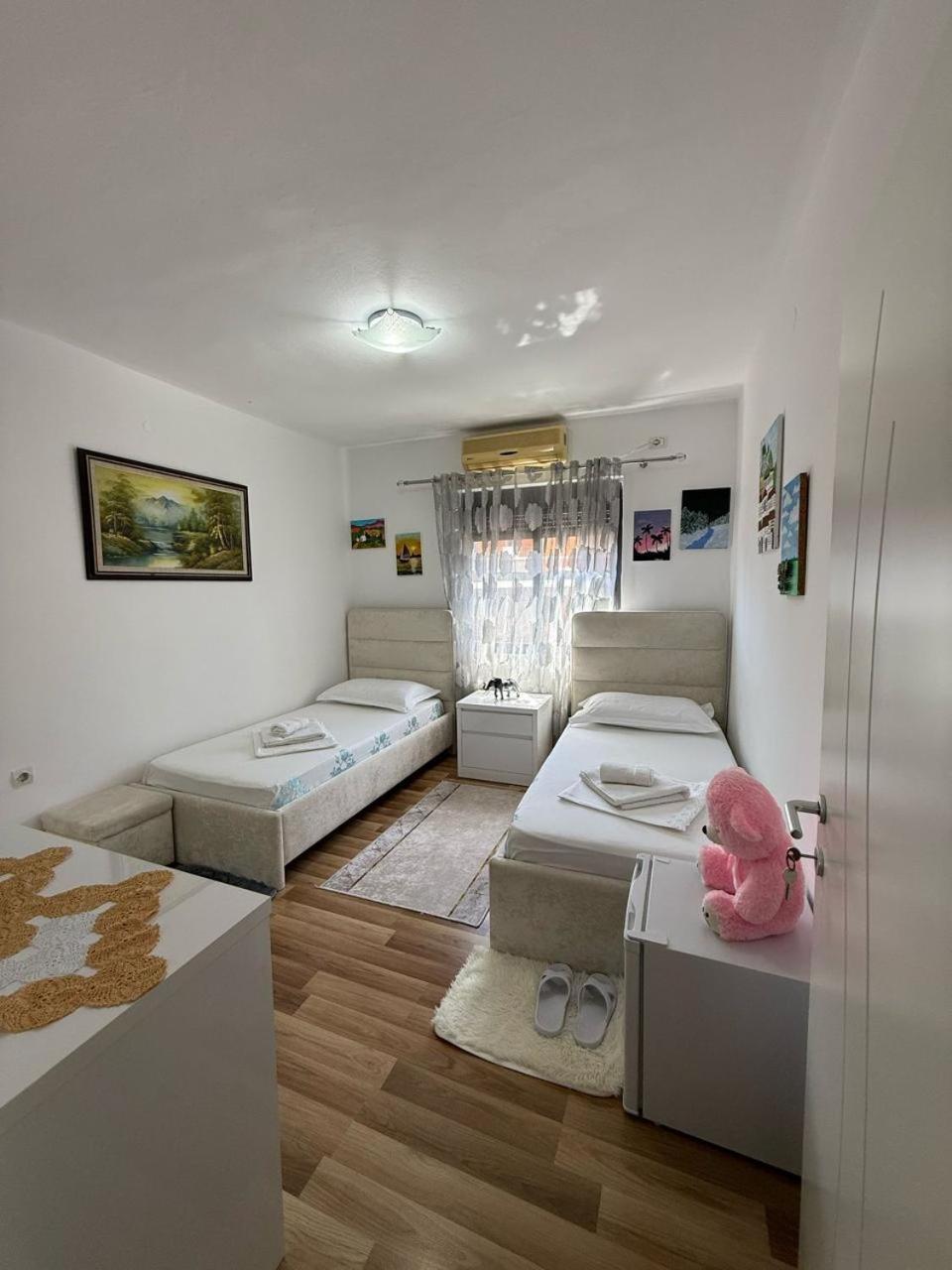 Flat In Berat'S Center Leilighet Eksteriør bilde