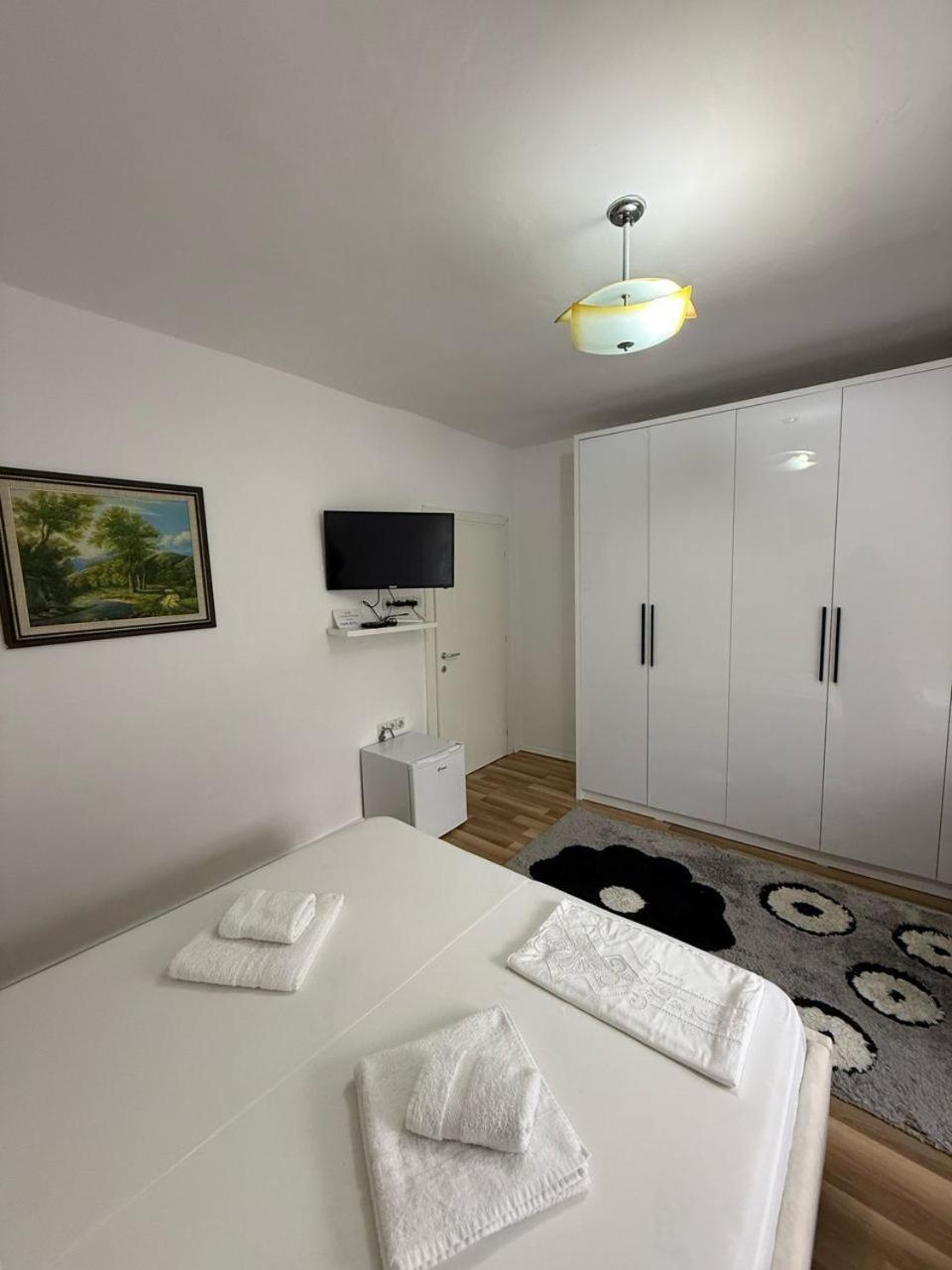 Flat In Berat'S Center Leilighet Eksteriør bilde